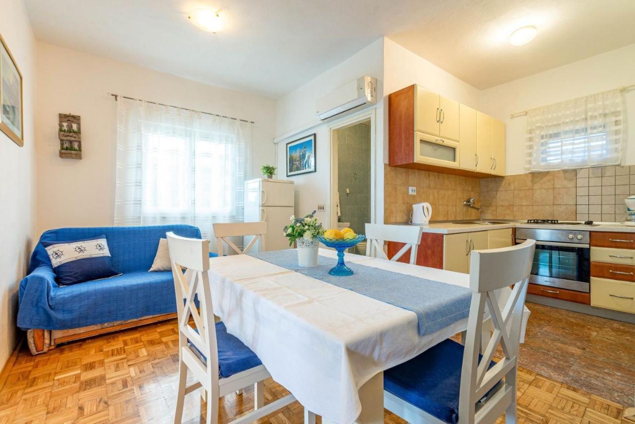 Family Friendly Seaside Apartments Kozino, Zadar - 5749 Petrcane Esterno foto