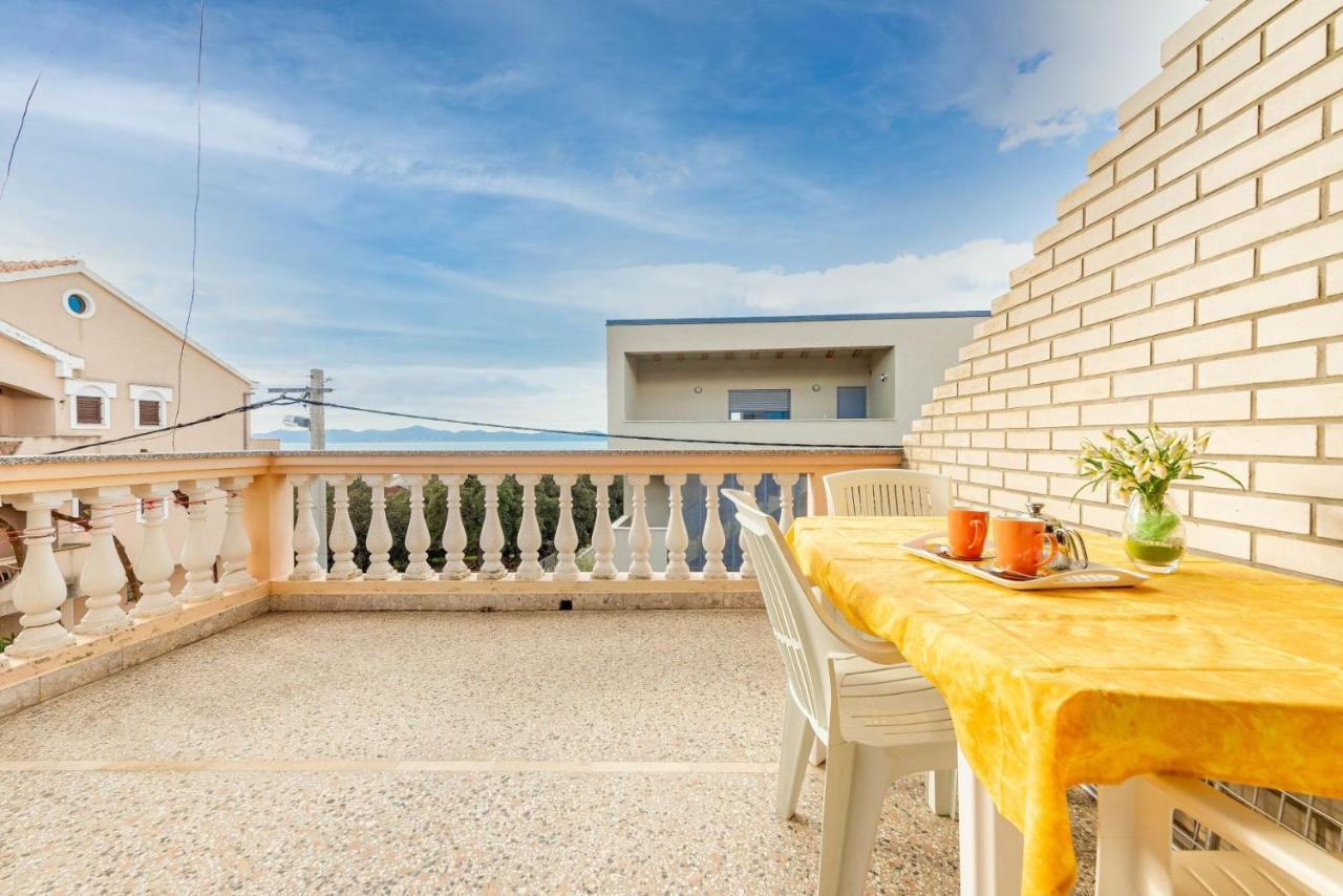 Family Friendly Seaside Apartments Kozino, Zadar - 5749 Petrcane Esterno foto