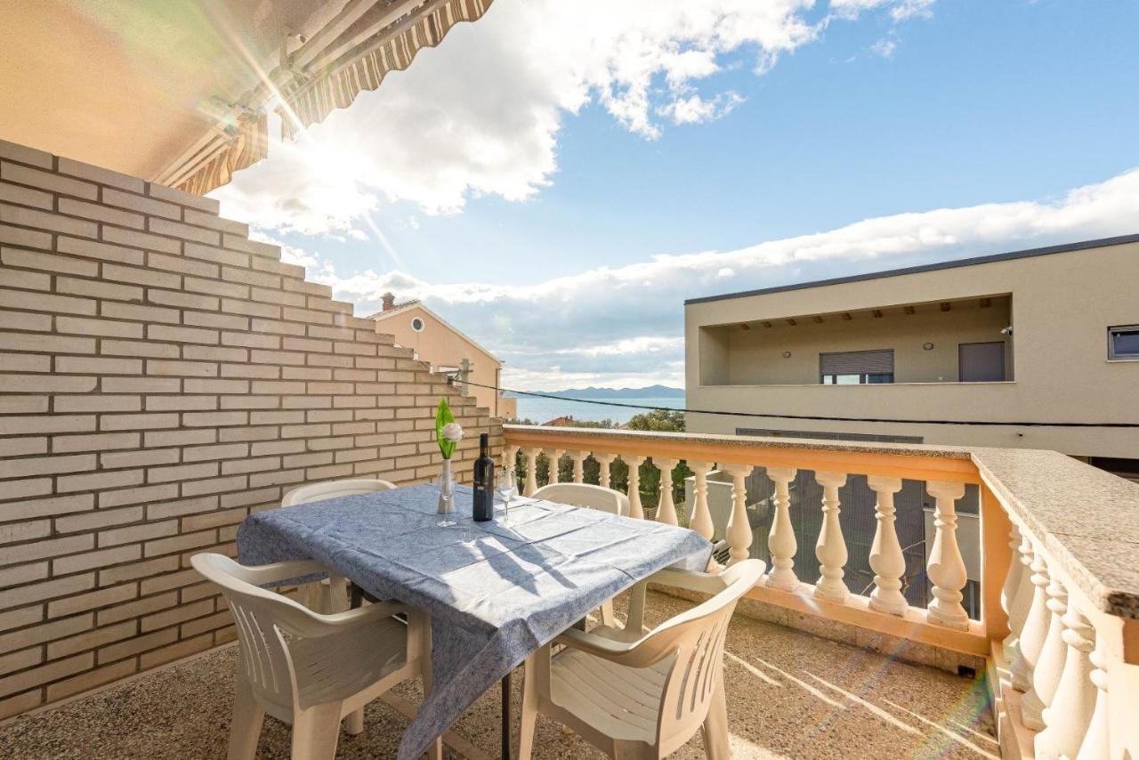 Family Friendly Seaside Apartments Kozino, Zadar - 5749 Petrcane Esterno foto