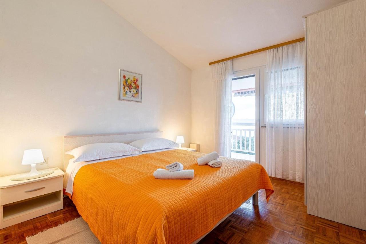 Family Friendly Seaside Apartments Kozino, Zadar - 5749 Petrcane Esterno foto
